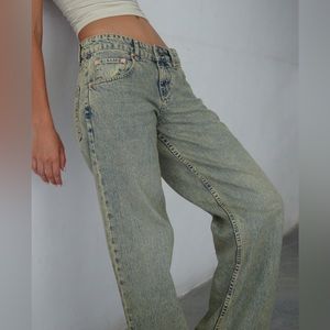 Low Rise Parallel Jeans In Sandy Blue Acid | Size: W24 L32